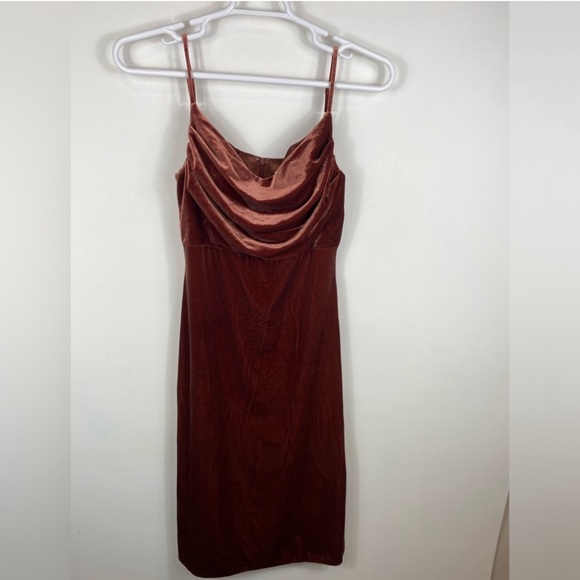 Revelry Burgundy Rust Velvet Midi Dress - Picture 1 of 4